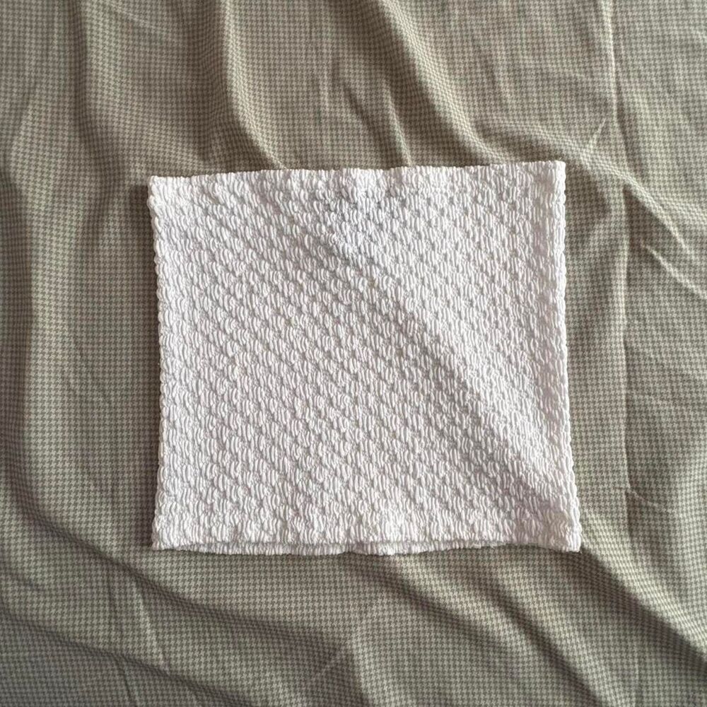 No boundaries Women's White tube top